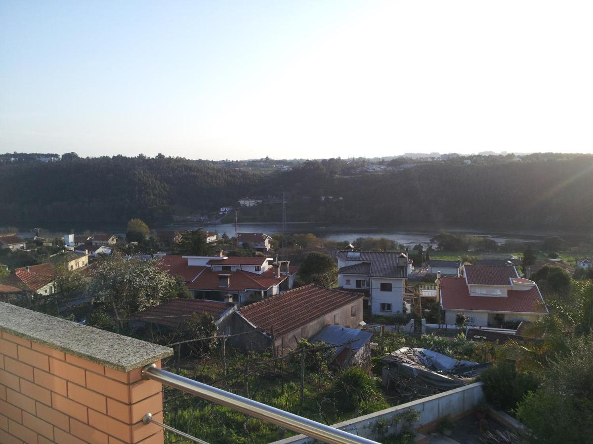 Com O Douro A Vista Bed and Breakfast Jovim Exteriör bild